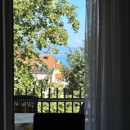 Apartmani Ana Malinska Zewnętrze zdjęcie