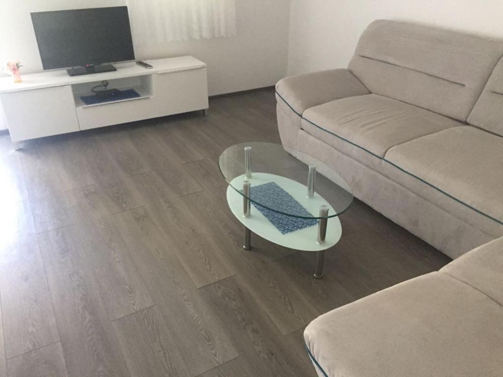Apartmani Ana Malinska Zewnętrze zdjęcie