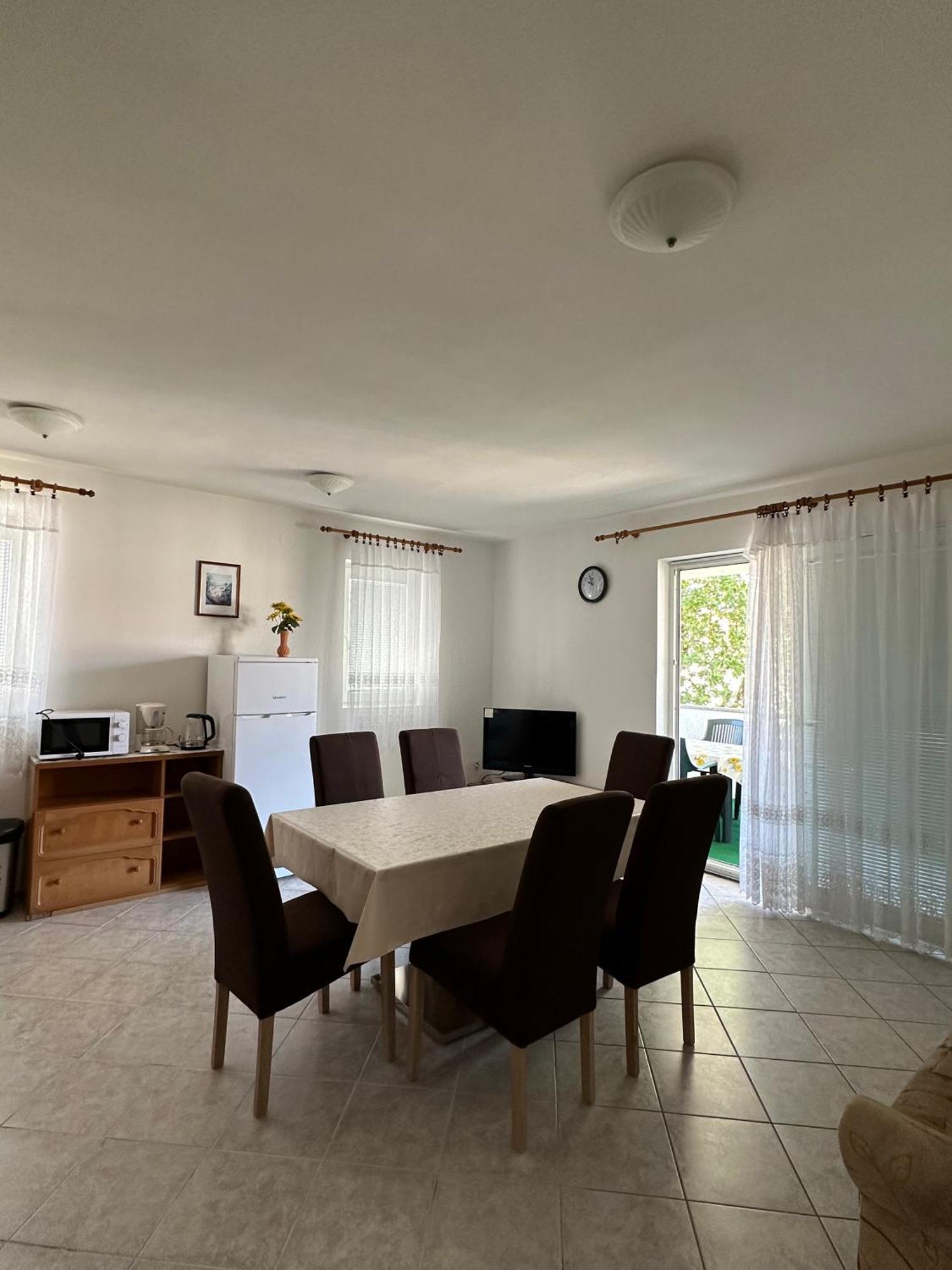 Apartmani Ana Malinska Zewnętrze zdjęcie